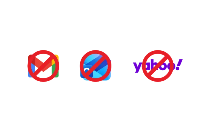Logos de messageries gratuites barrés pour illustrer l’usage déconseillé des emails grand public pour une collectivité.