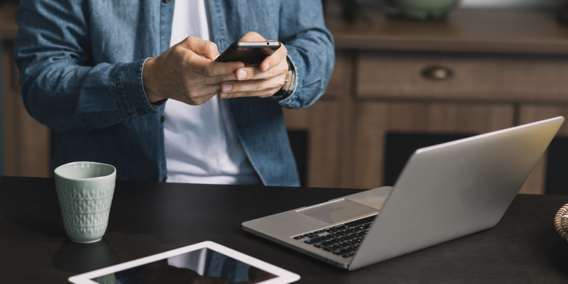 Télétravail dans les collectivités : les meilleurs outils pour le mettre en place